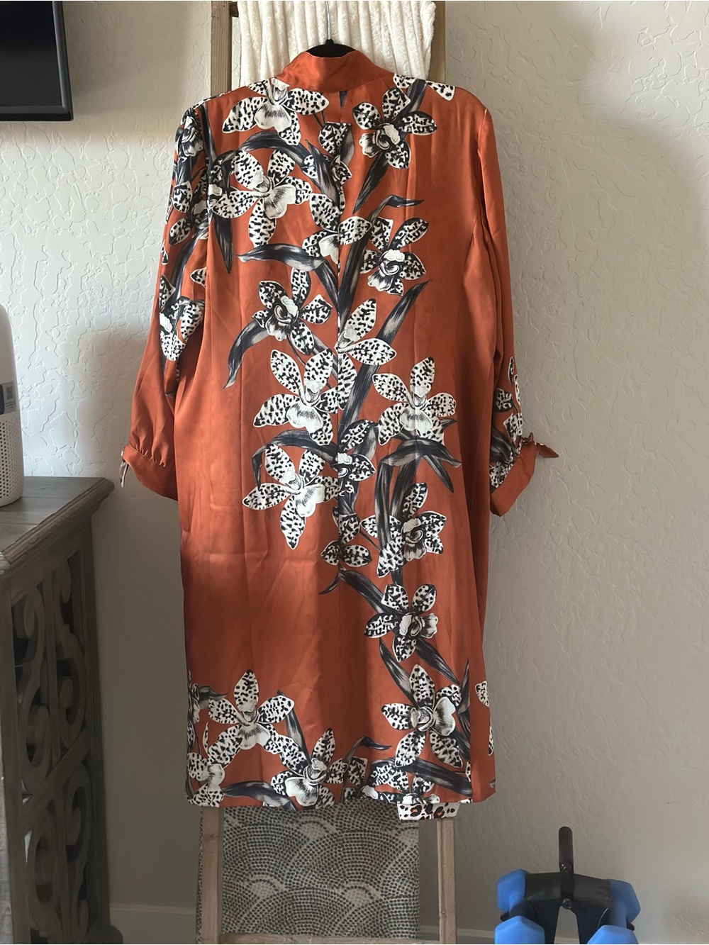 Chico's Rust Floral Satin Kimono reversible size 2 - Picture 7 of 7